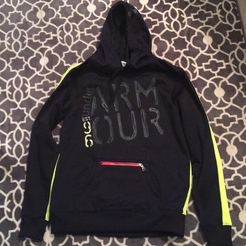 Women’s Under Armour Sweatshirt new without tag